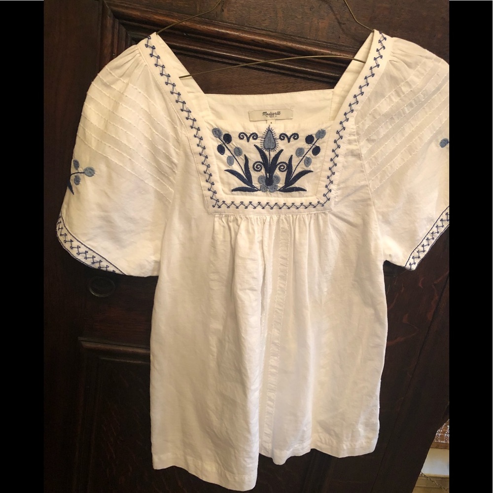 Madewell embroidered blue white top. Small. EUC